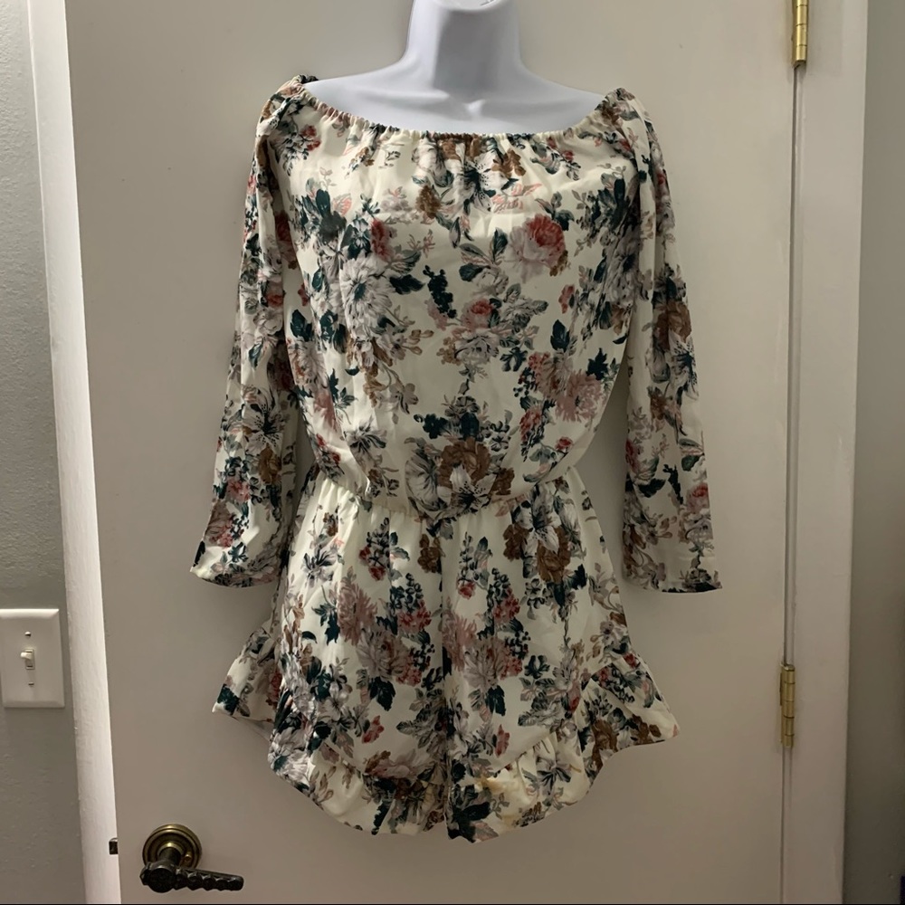 NEW Miss Holly Floral Off the Shoulder Romper